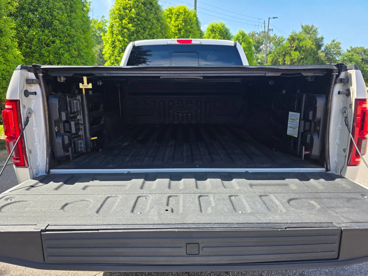 Used 2016 Ford F150 Lariat w/ Equipment Group 502A Luxury AWD/4WD image 45