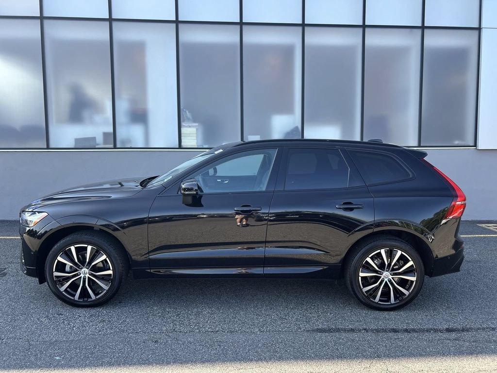 Certified 2024 Volvo XC60 B5 Plus w/ Climate Package AWD/4WD image 5