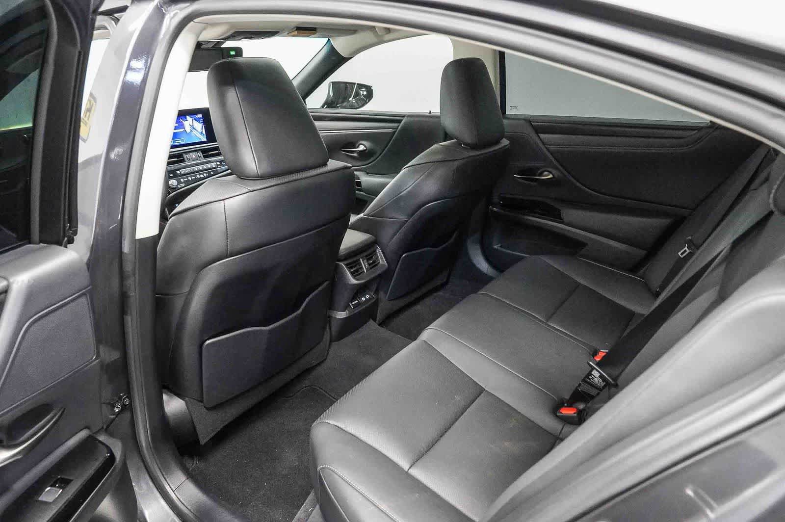 Used 2023 Lexus ES 350 w/ Premium Package FWD image 19