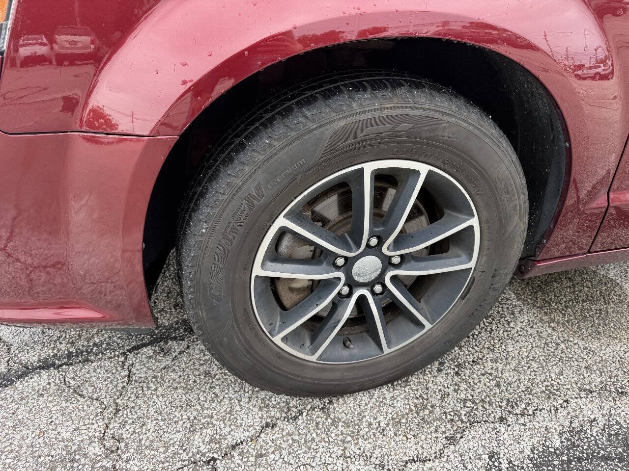 Used 2019 Dodge Grand Caravan GT FWD image 9