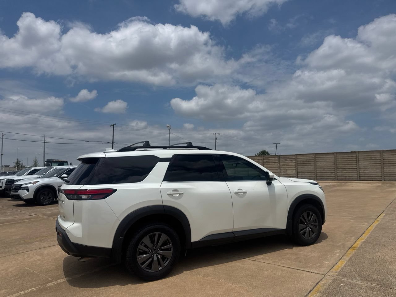 Certified 2023 Nissan Pathfinder SV w/ Lighting Package (N92) FWD image 23