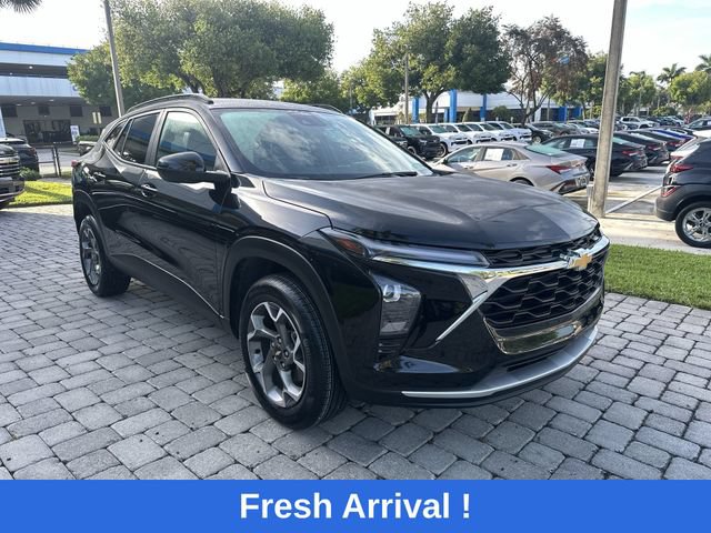 Used 2024 Chevrolet Trax LT FWD image 16