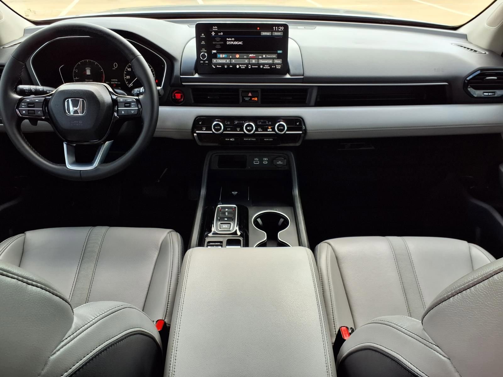 Used 2025 Honda Pilot EX-L image 9