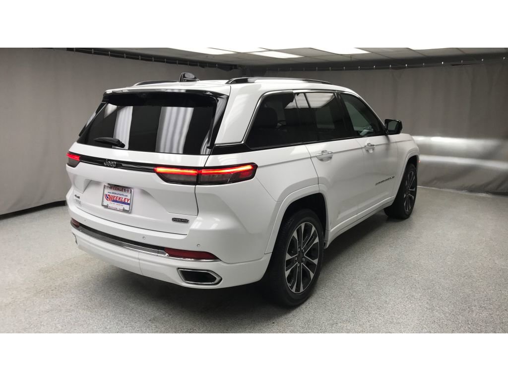 Used 2023 Jeep Grand Cherokee Overland w/ Adv Protech Group III image 24