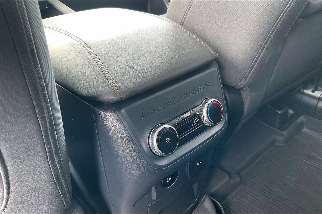 Certified 2025 Ford Explorer Active AWD/4WD image 34