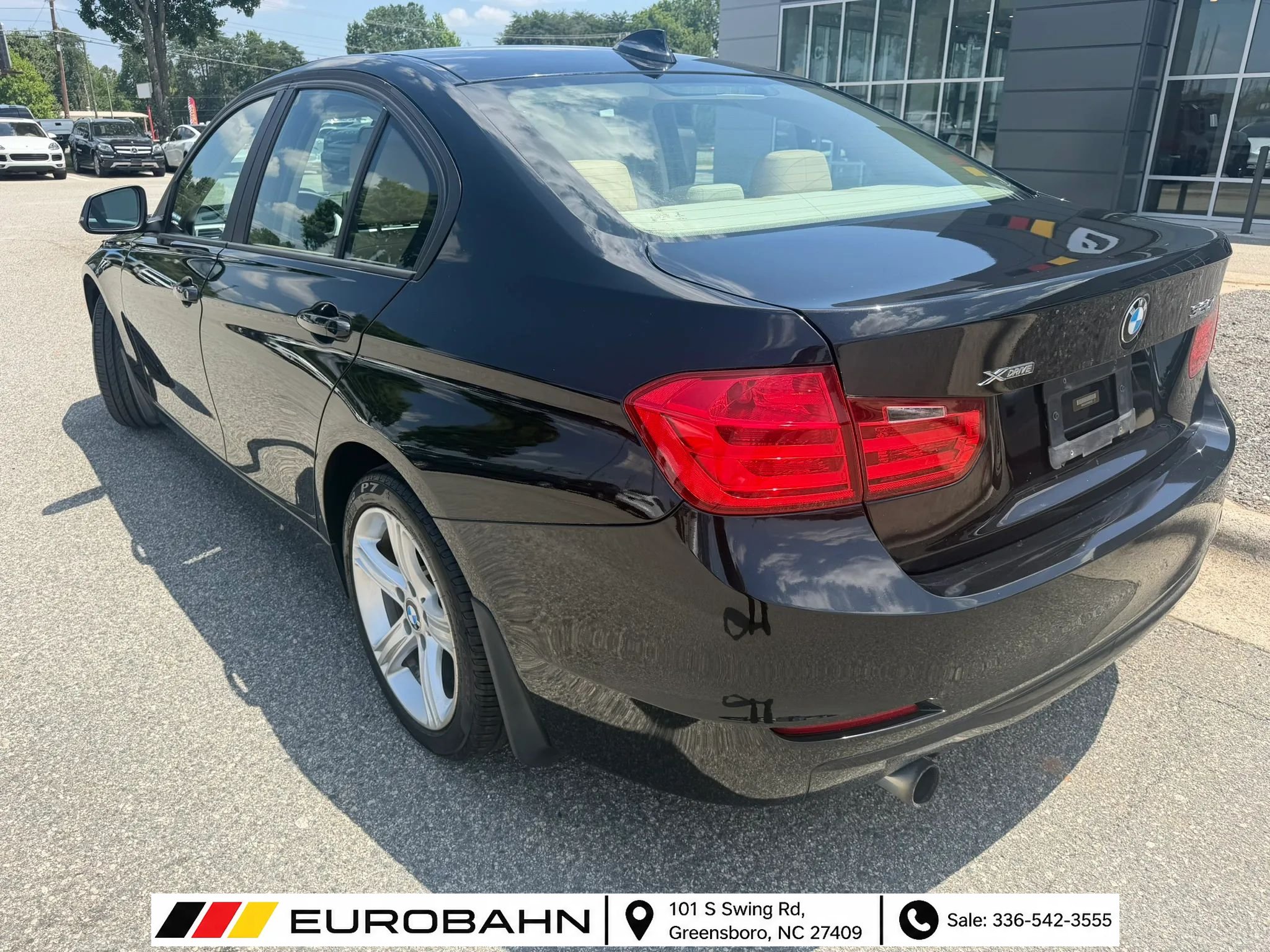 Used 2015 BMW 320i xDrive Sedan AWD/4WD image 3