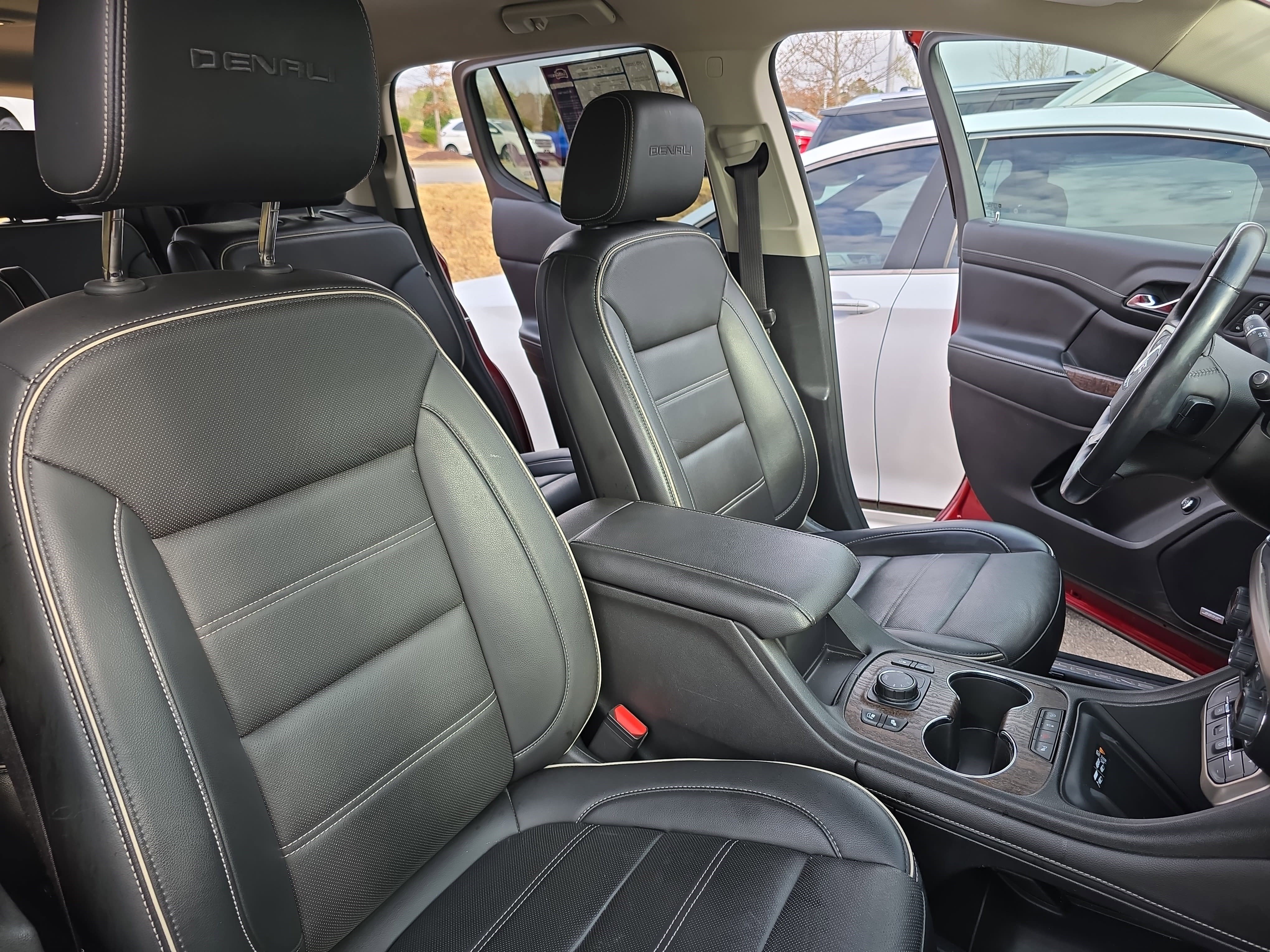 Used 2021 GMC Acadia Denali w/ Trailering Package image 10