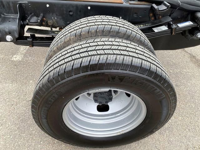Used 2024 Ford F350 XL w/ XL Chrome Package image 27