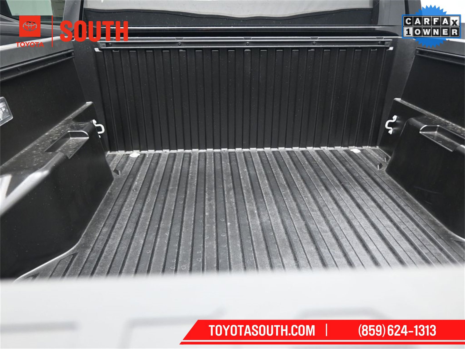 Used 2025 Toyota Tacoma SR w/ SR Upgrade Package image 28