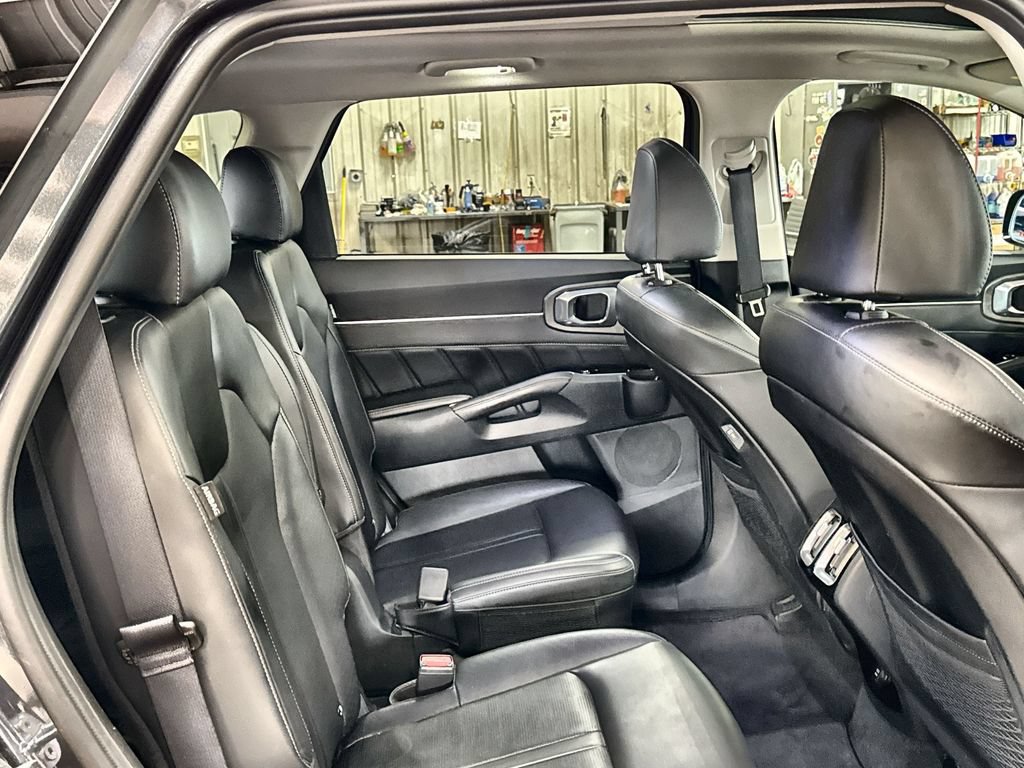 Used 2024 Kia Sorento SX AWD/4WD image 32