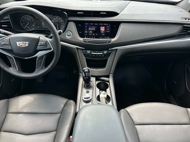 Used 2025 Cadillac XT5 Premium Luxury AWD/4WD image 12
