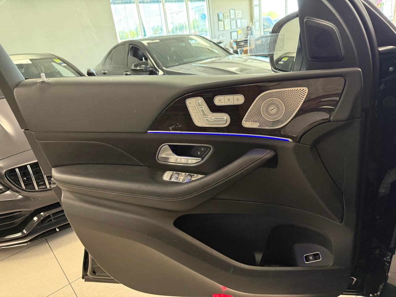 Used 2021 Mercedes-Benz GLS 450 4MATIC image 8