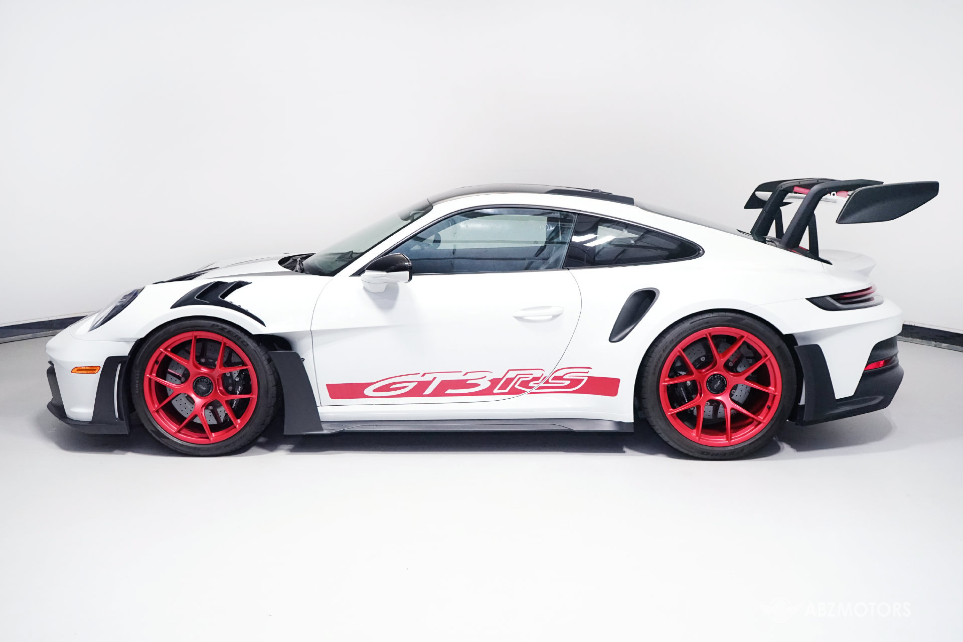 Used 2023 Porsche 911 GT3 RS RWD image 5