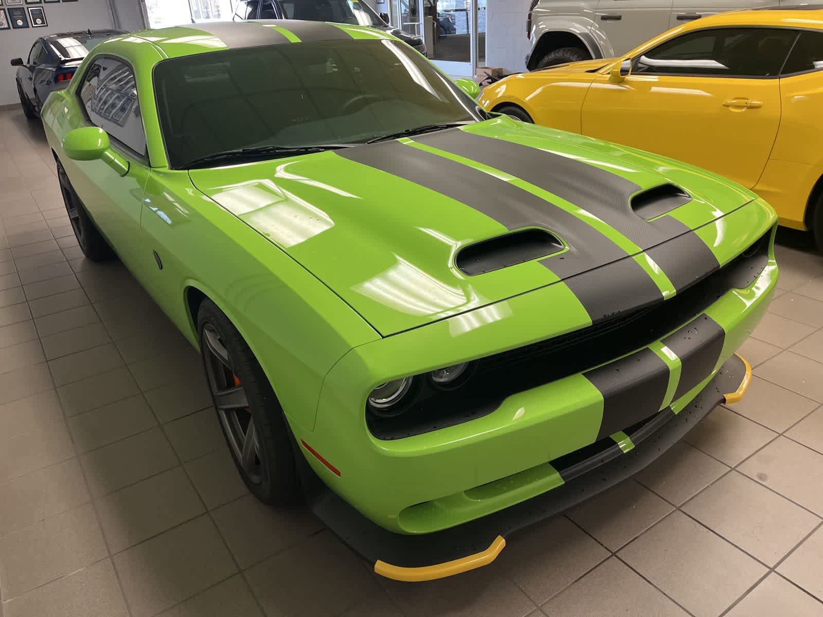 Used 2019 Dodge Challenger SRT Hellcat w/ Plus Package RWD image 17