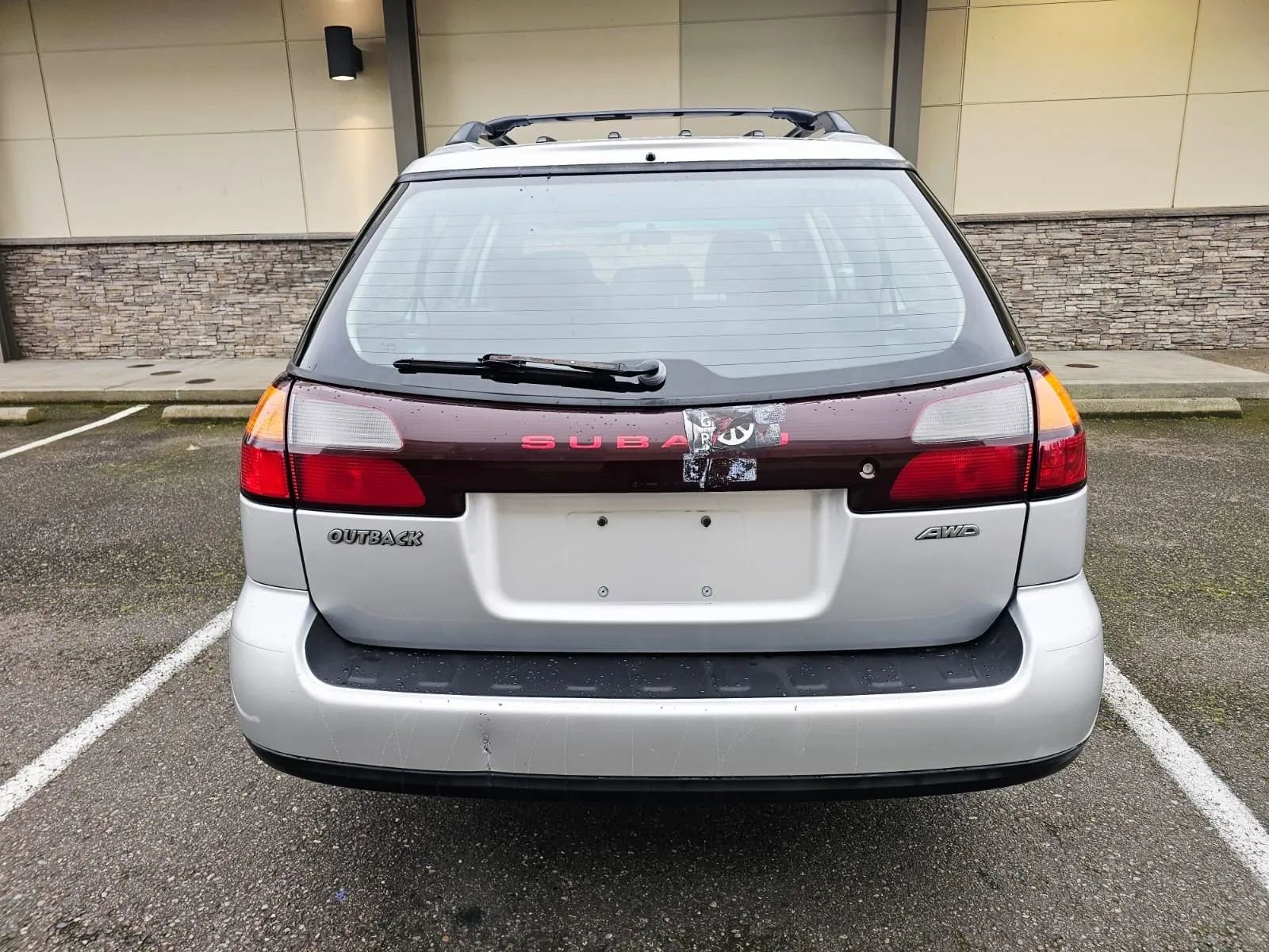 Used 2004 Subaru Outback Wagon image 4
