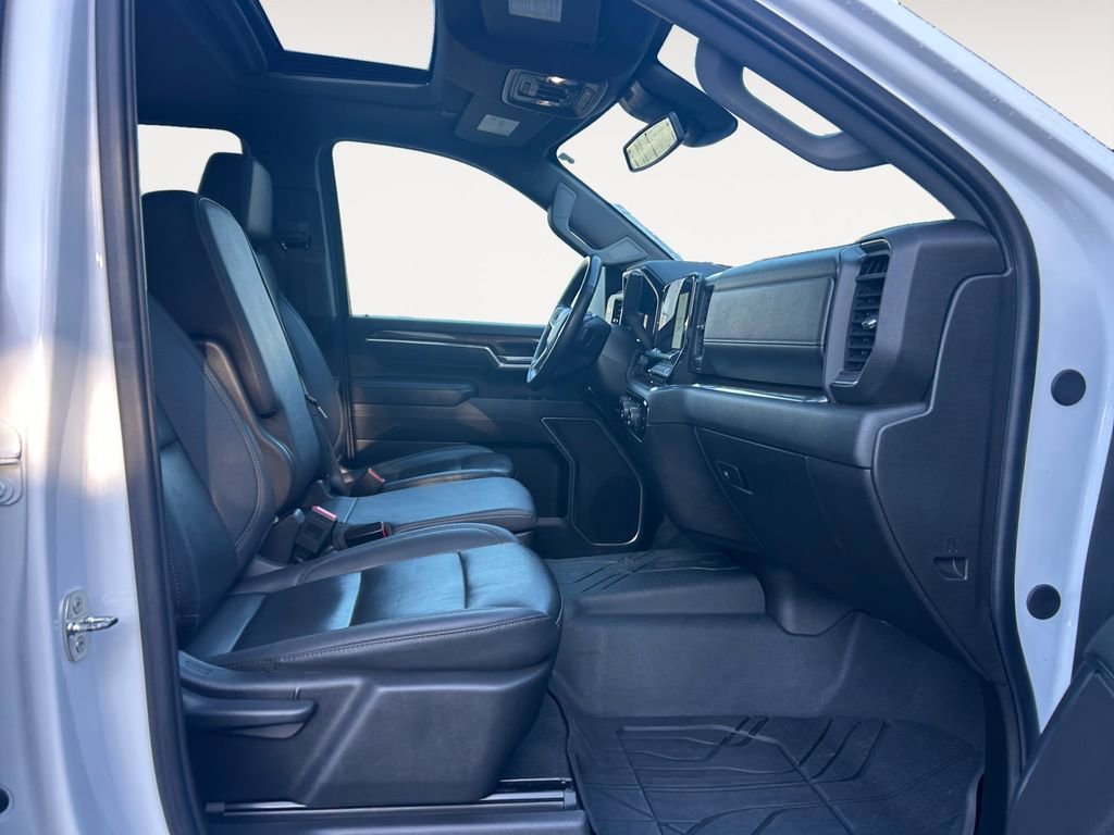 Used 2024 Chevrolet Silverado 3500 LT w/ Z71 Sport Edition image 10