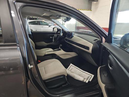 Certified 2025 Honda HR-V LX image 13