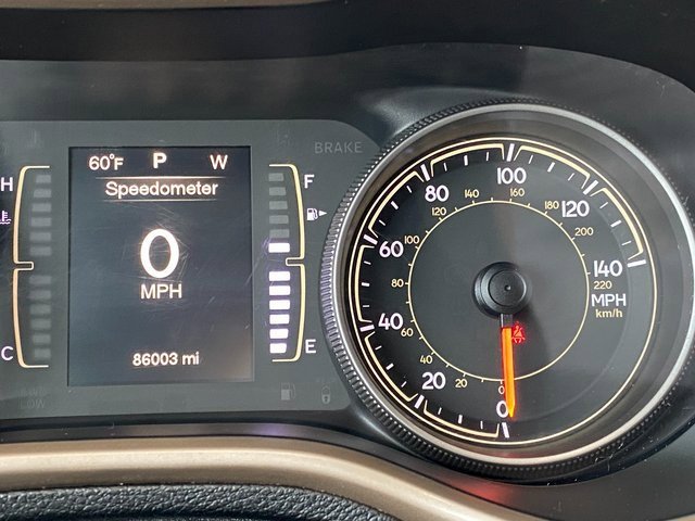 Used 2016 Jeep Cherokee Latitude w/ Cold Weather Group image 19