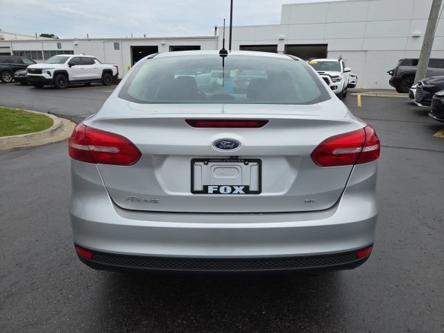 Used 2016 Ford Focus SE FWD image 6