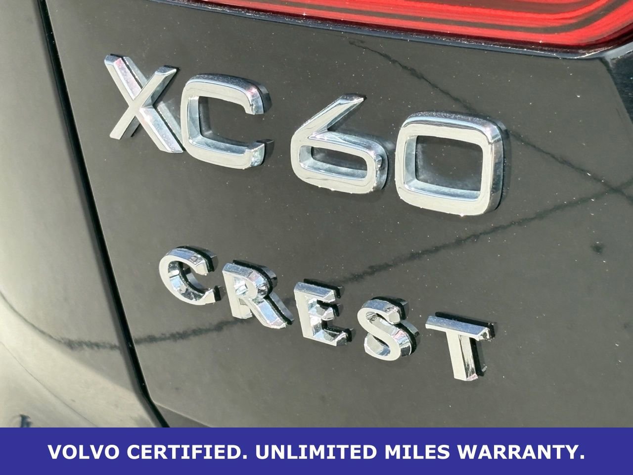 Certified 2025 Volvo XC60 B5 Core image 11