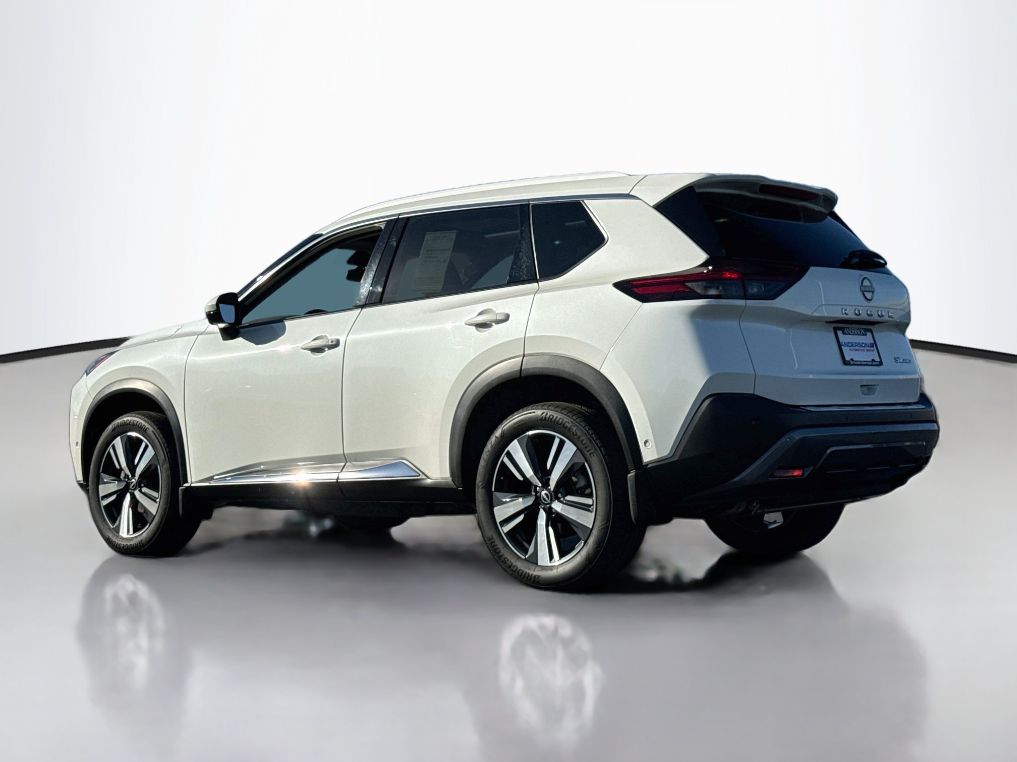 Certified 2023 Nissan Rogue SL w/ SL Premium Package AWD/4WD image 5