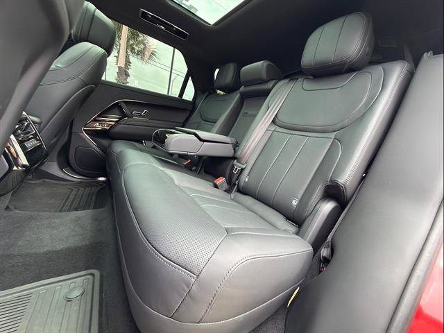 Used 2023 Land Rover Range Rover Sport SE AWD/4WD image 12