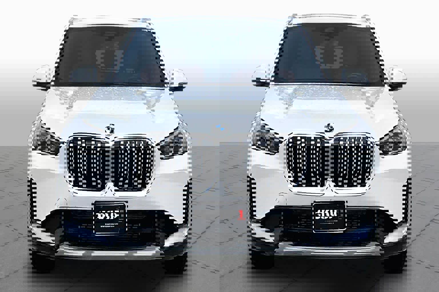 Used 2025 BMW X1 xDrive28i image 4