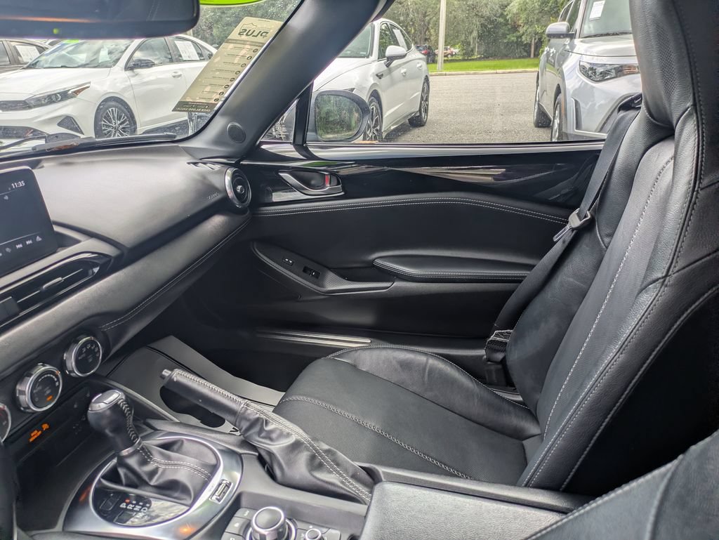 Used 2020 MAZDA MX-5 Miata RF Grand Touring RWD image 14