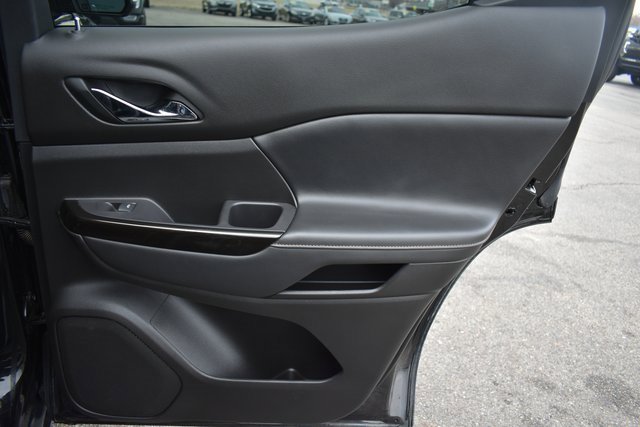 Used 2020 GMC Acadia AT4 image 44