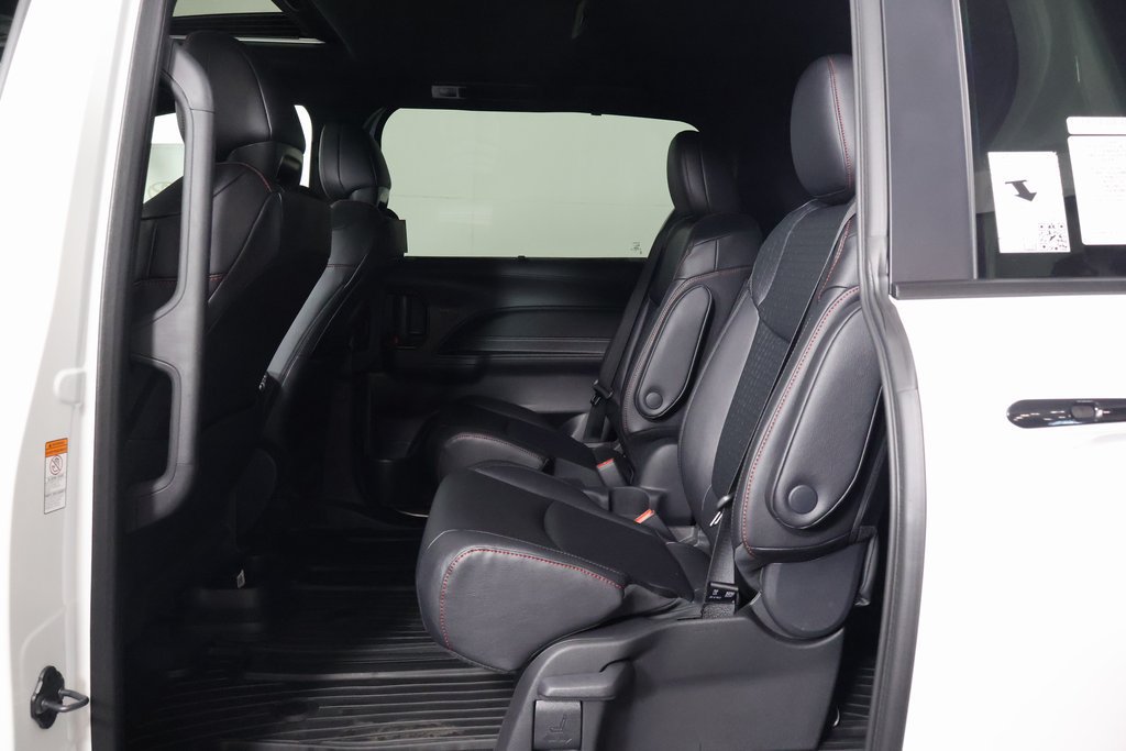 New 2026 Toyota Sienna XSE FWD image 6