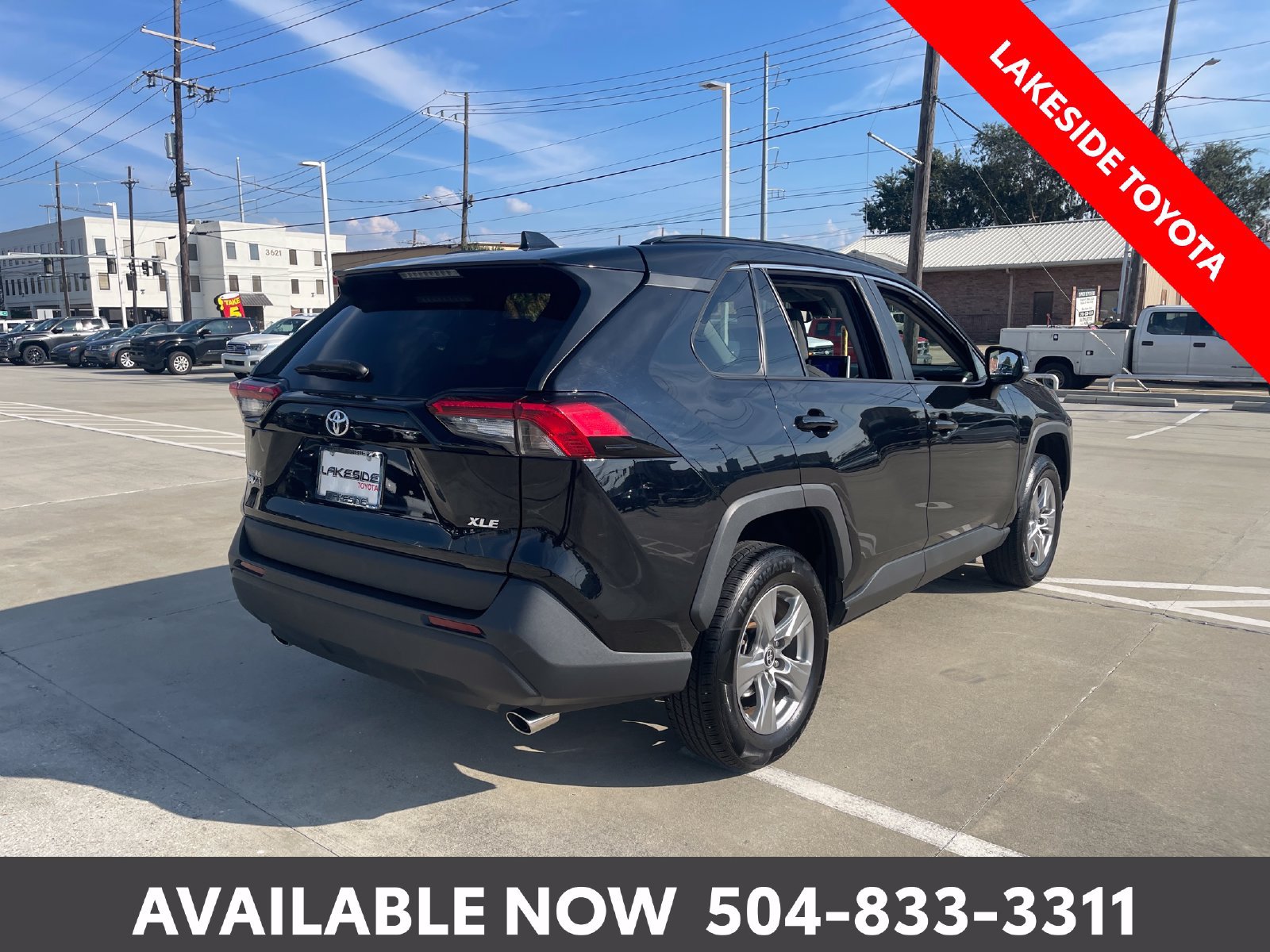 Used 2024 Toyota RAV4 XLE FWD image 5
