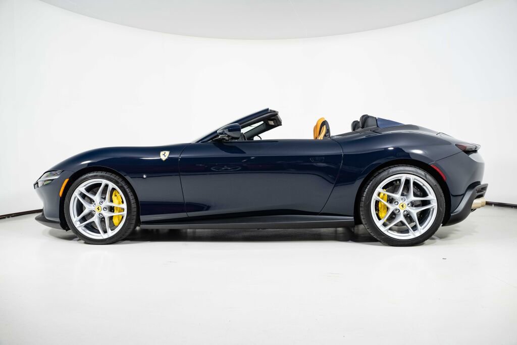 Used 2024 Ferrari Roma Spider image 22