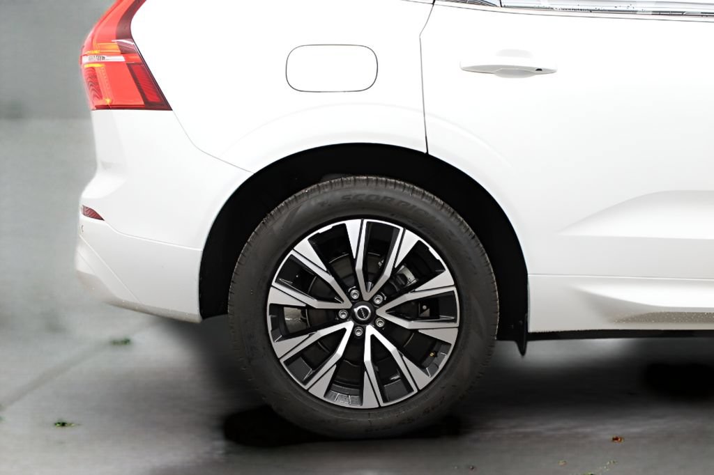 Used 2023 Volvo XC60 B5 Core w/ Climate Package AWD/4WD image 42