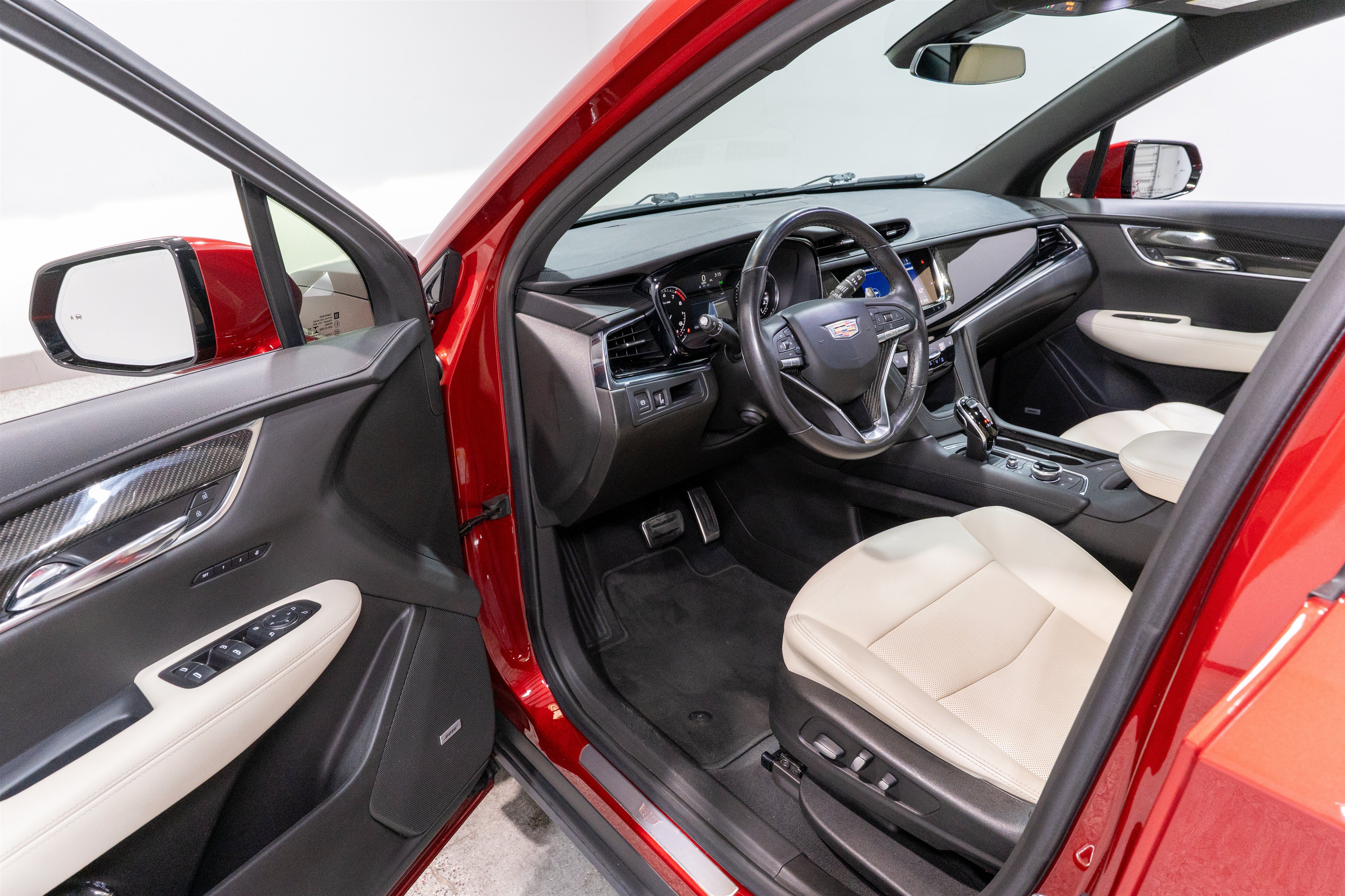 Used 2021 Cadillac XT6 Sport AWD/4WD image 12