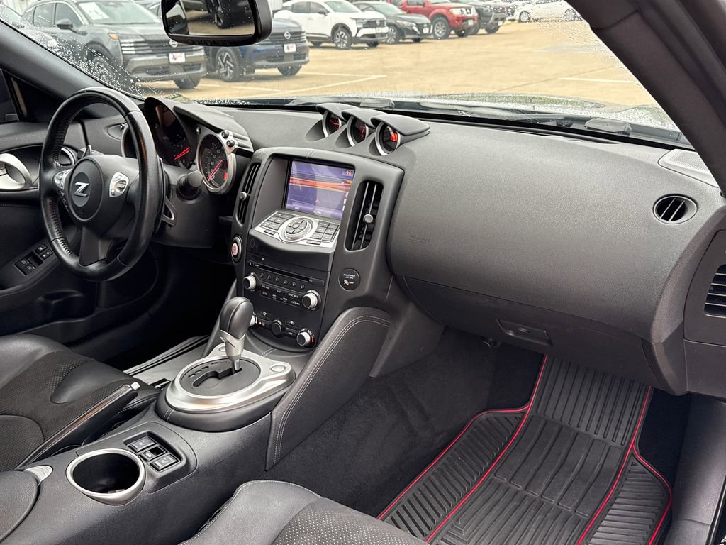 Used 2020 Nissan 370Z Touring Sport image 16