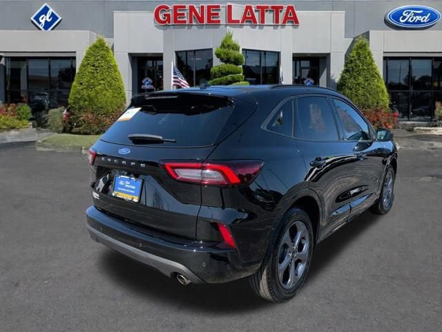 Certified 2024 Ford Escape ST-Line w/ Tech Pack #1 image 7