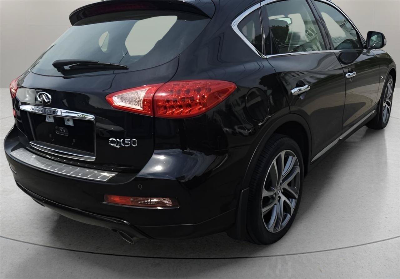 Used 2017 INFINITI QX50 AWD w/ Premium Plus Package image 6