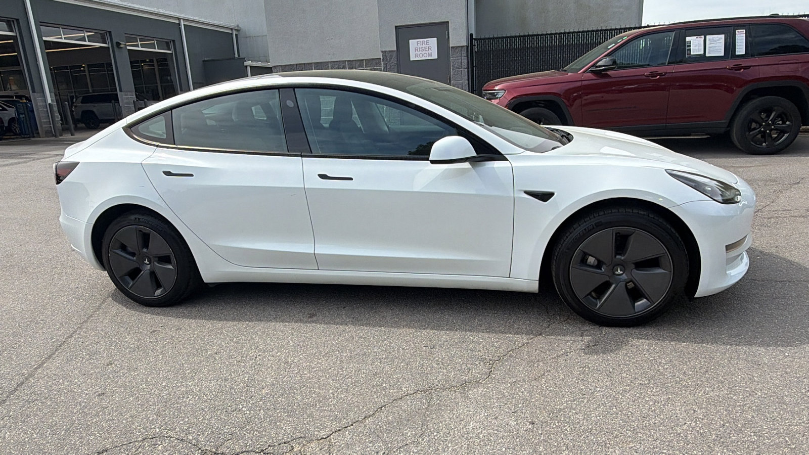 Used 2023 Tesla Model 3 Standard Range RWD image 7