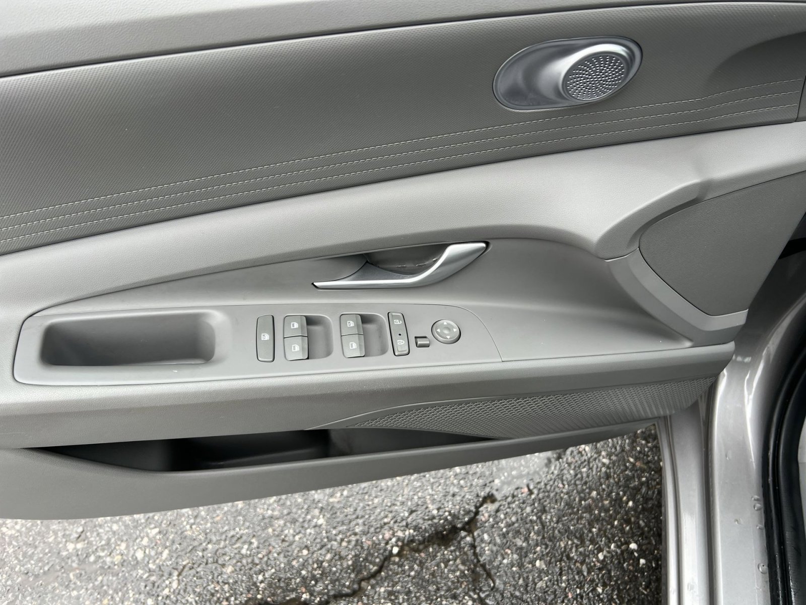 Used 2023 Hyundai Elantra SEL image 14