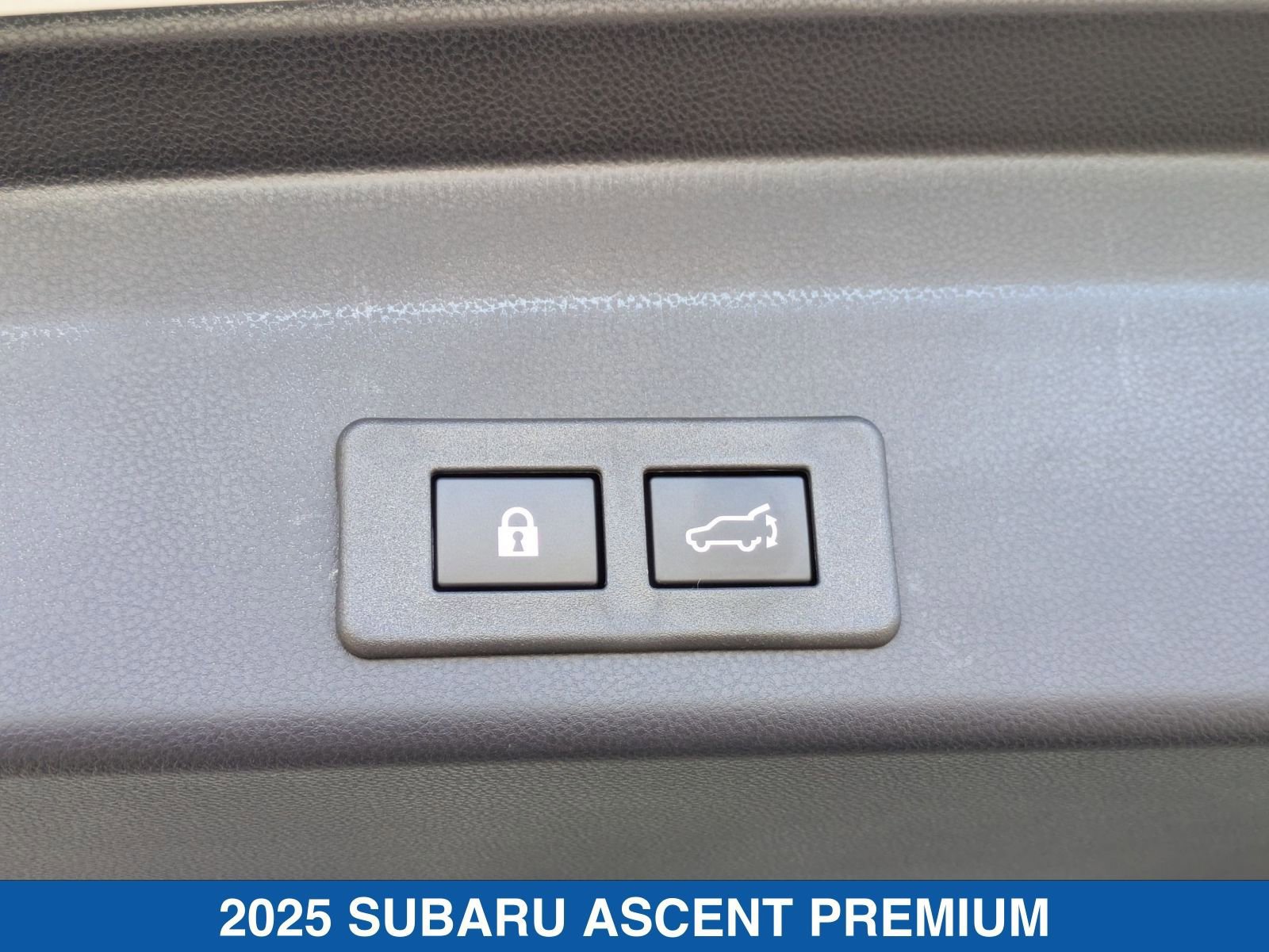 Certified 2025 Subaru Ascent Premium image 34