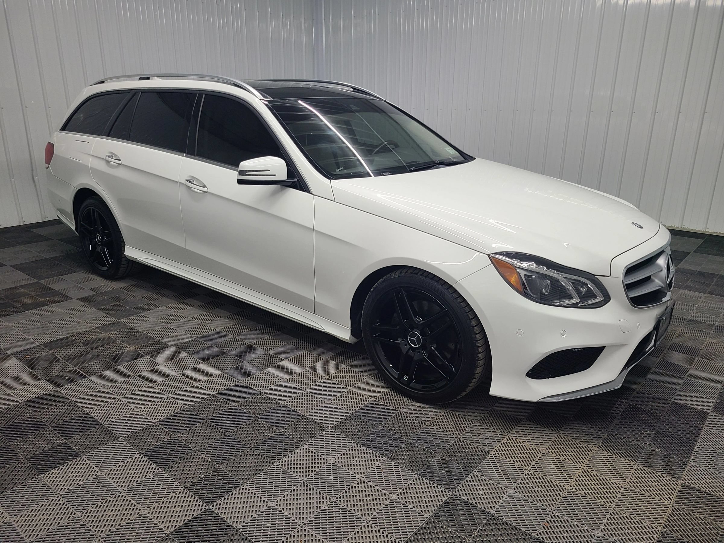 Used 2016 Mercedes-Benz E 350 4MATIC Wagon image 13