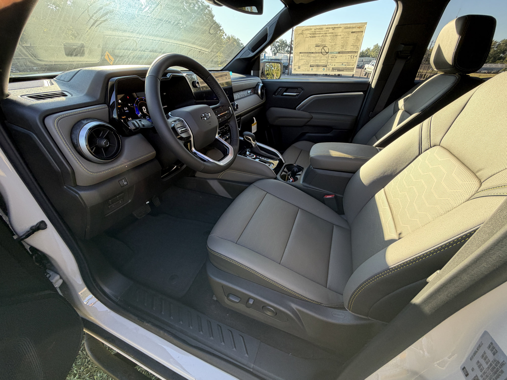 New 2026 Chevrolet Colorado ZR2 AWD/4WD image 13