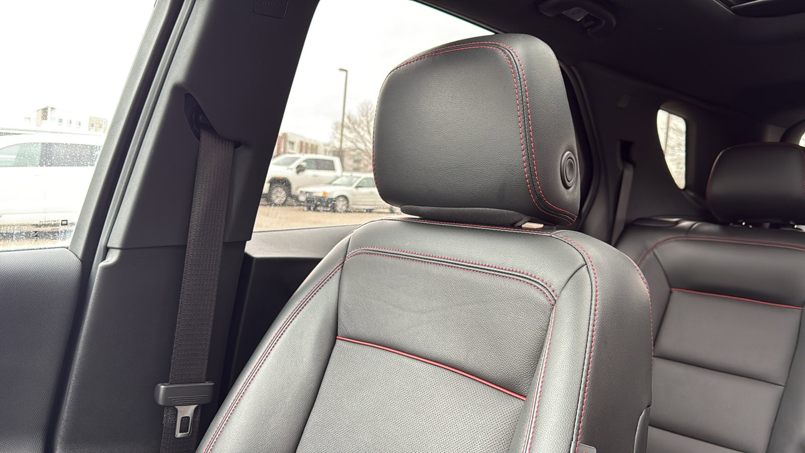 Used 2022 Chevrolet Equinox RS w/ RS Leather Package image 24