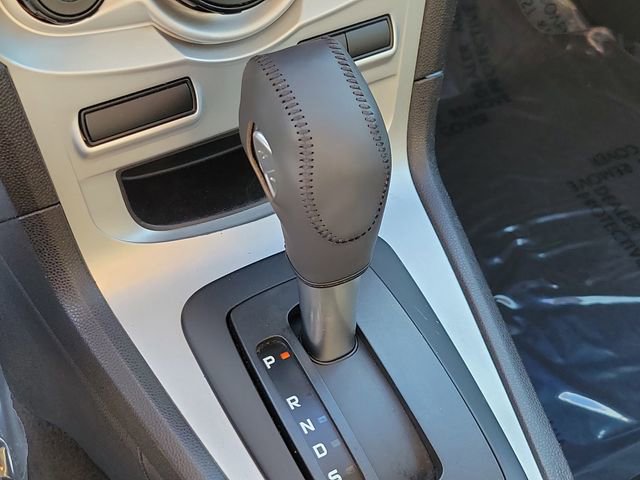Used 2014 Ford Fiesta SE image 27