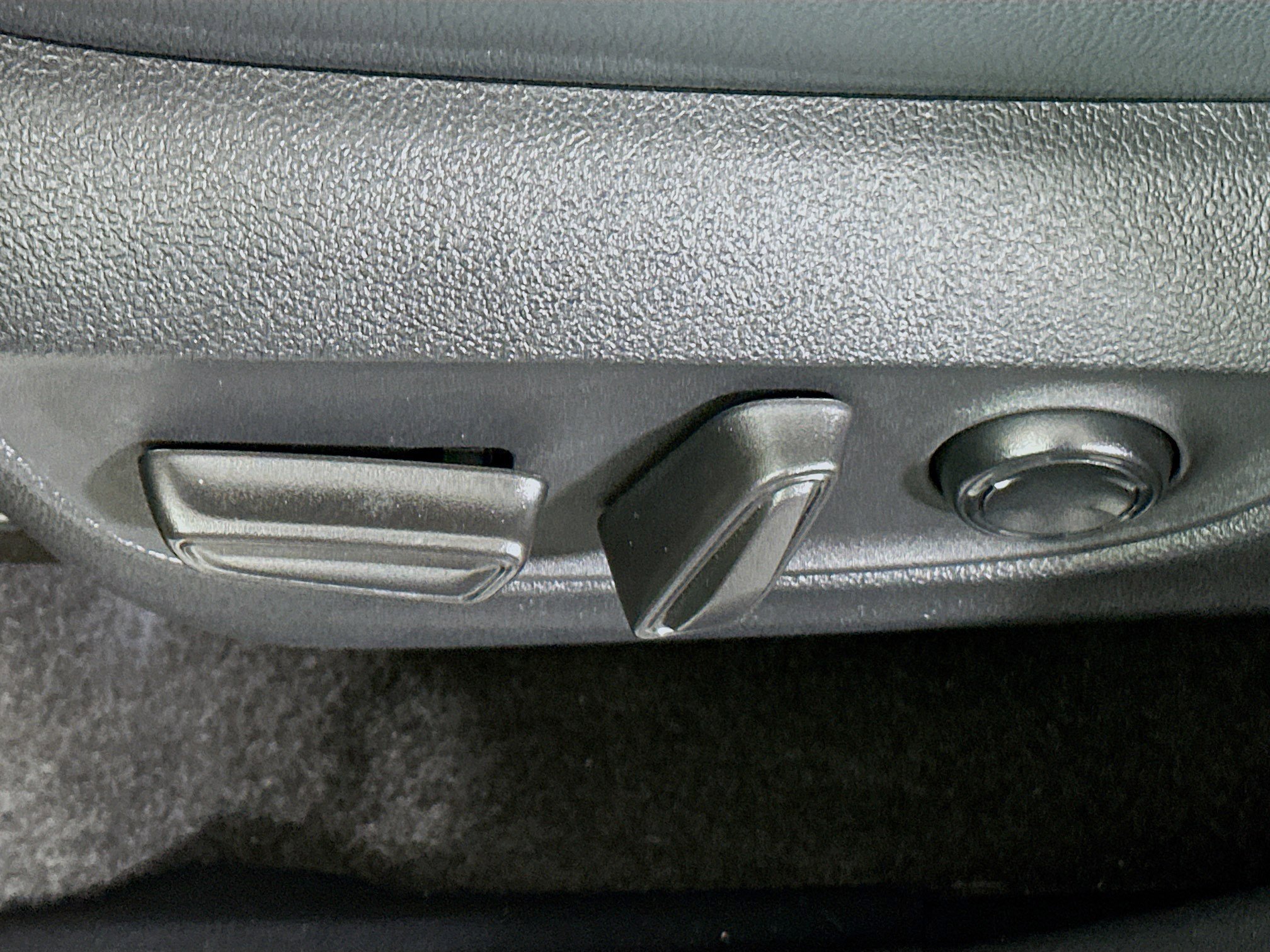 Used 2024 Toyota Grand Highlander AWD Hybrid image 13