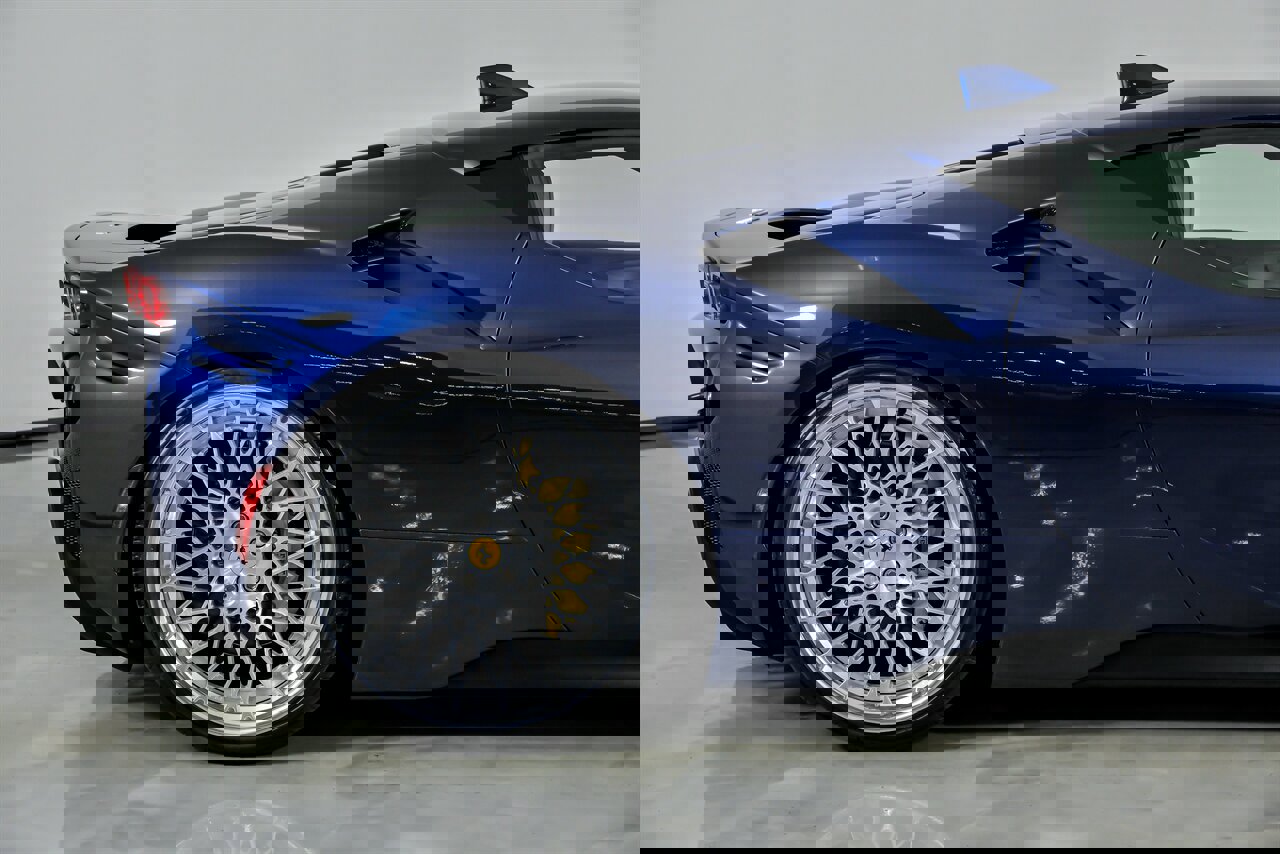 Used 2023 Ferrari SF90 Stradale image 11