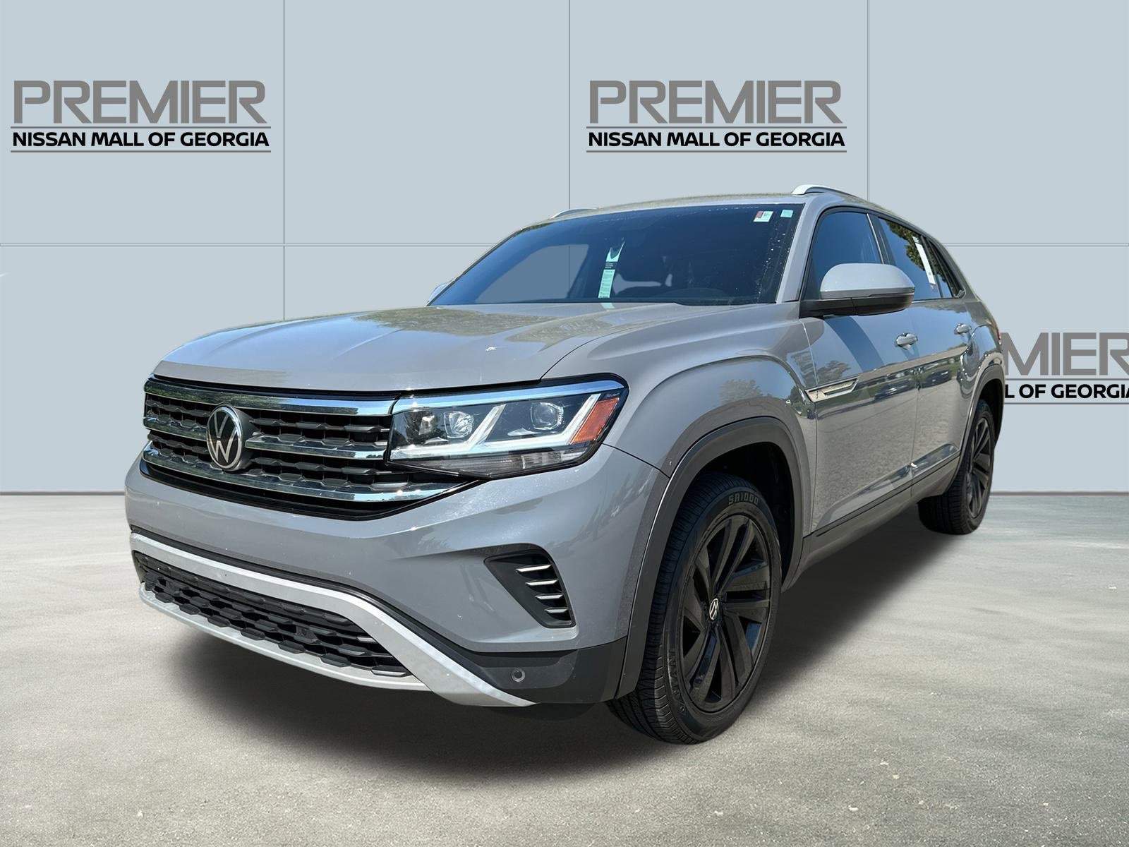 Used 2020 Volkswagen Atlas Cross Sport SE w/ Panoramic Sunroof Package