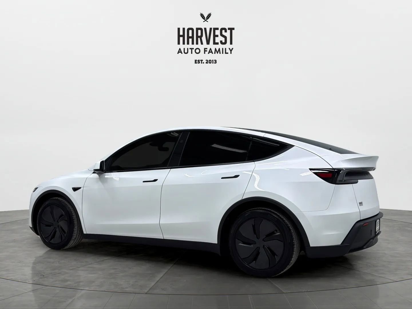 Used 2026 Tesla Model Y Long Range image 3