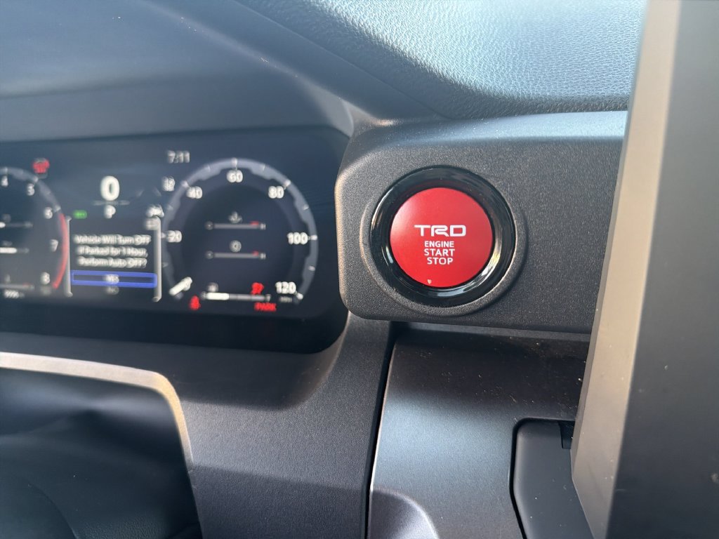 Certified 2025 Toyota 4Runner TRD Off-Road AWD/4WD image 15