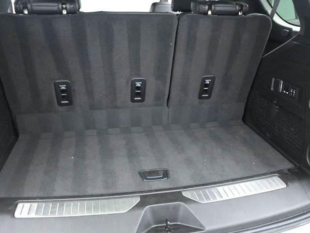 Used 2024 Chevrolet Tahoe High Country image 13